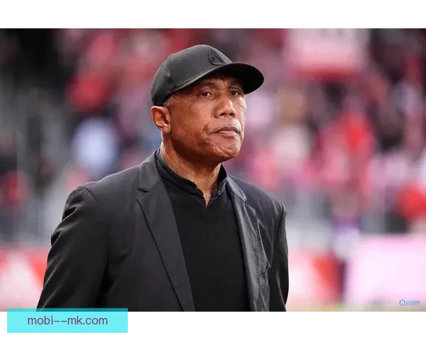 孔布阿雷回归南特临危受命二度执教誓要带队脱离降级深渊重燃希望